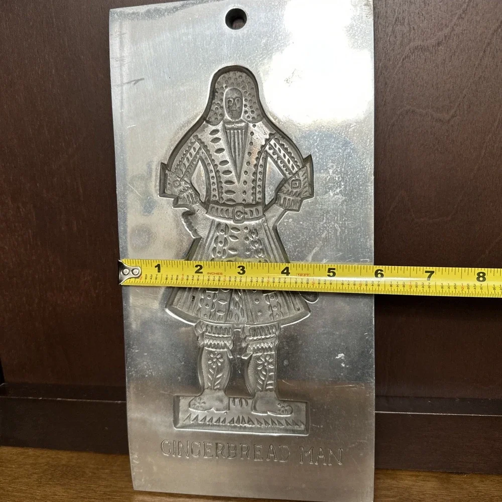 Gingerbread Man Cookie Mold Reproduction Colonial Williamsburg Metalcraft VTG